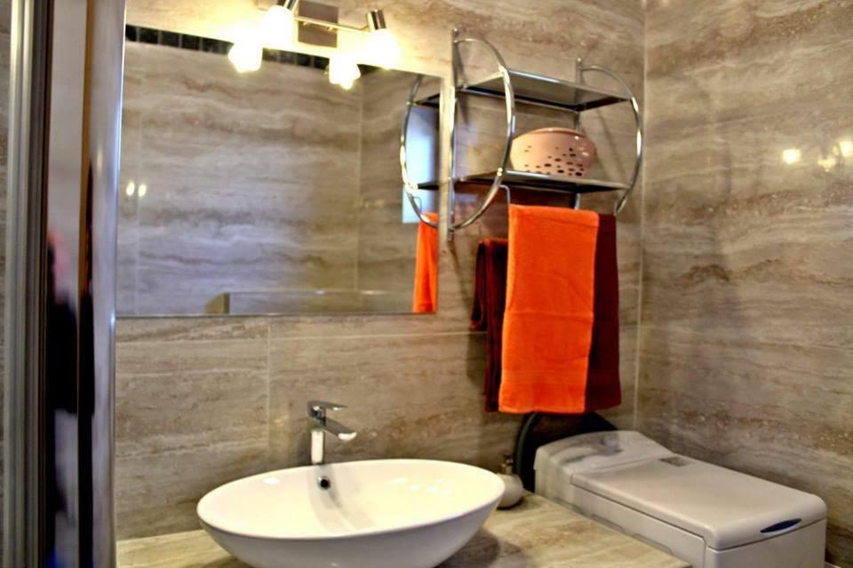 Apartments Klaudija พูลา ภายนอก รูปภาพ