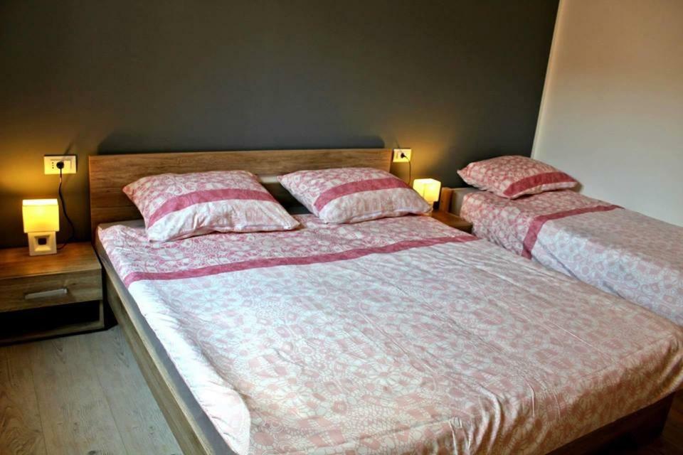 Apartments Klaudija พูลา ภายนอก รูปภาพ