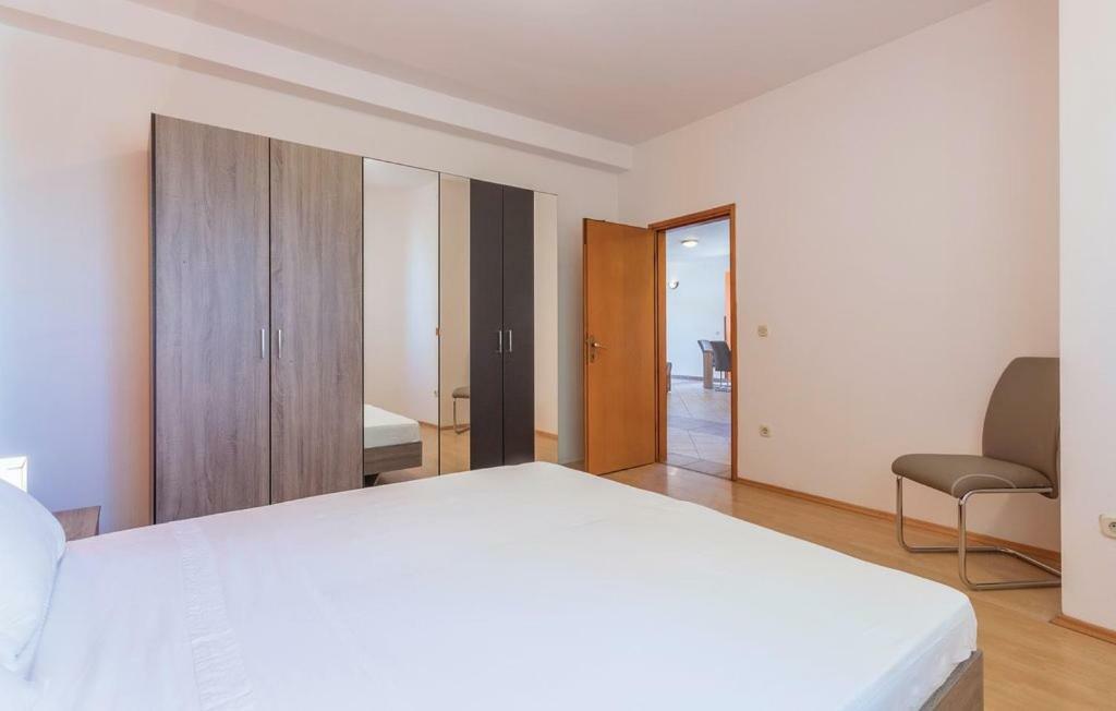 Apartments Klaudija พูลา ภายนอก รูปภาพ