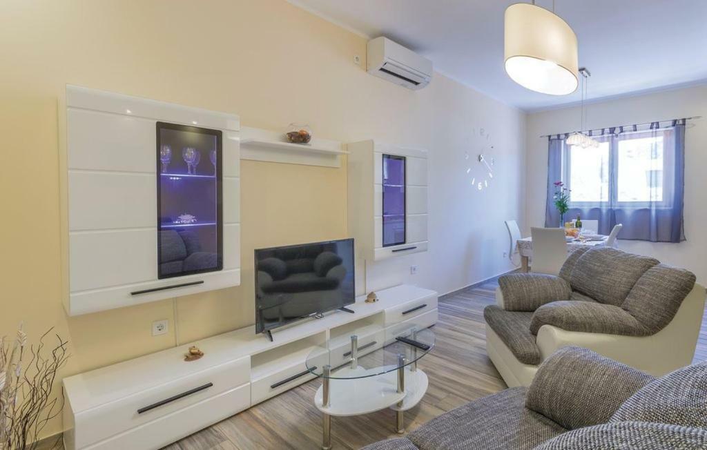 Apartments Klaudija พูลา ภายนอก รูปภาพ